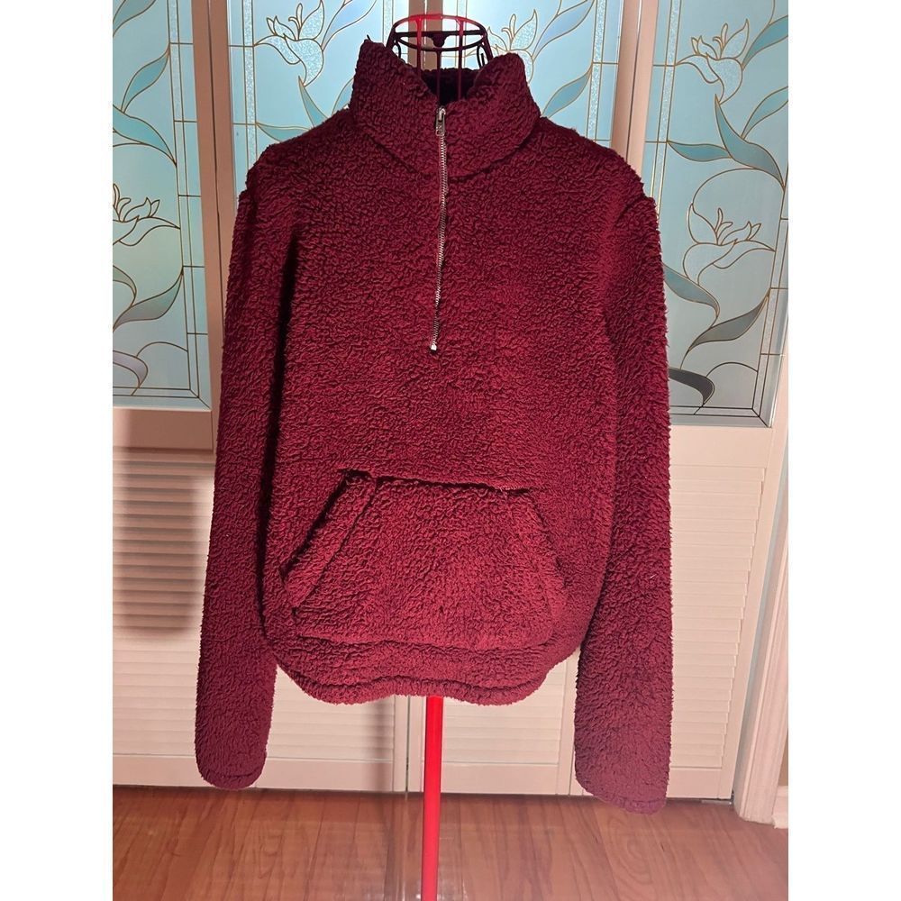 Hollister Sherpa Pullover Size M